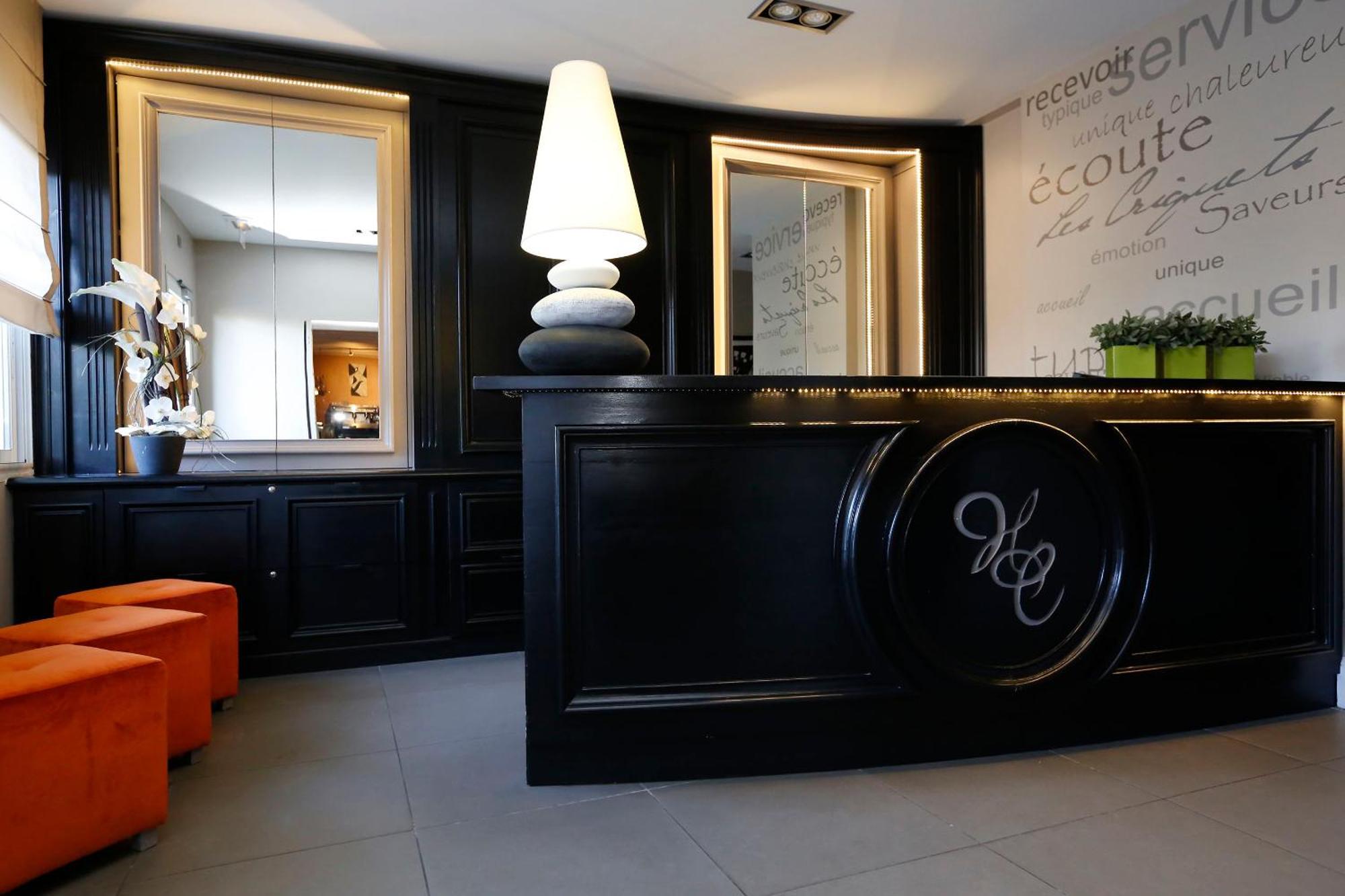 Les Criquets Restaurant Hotel