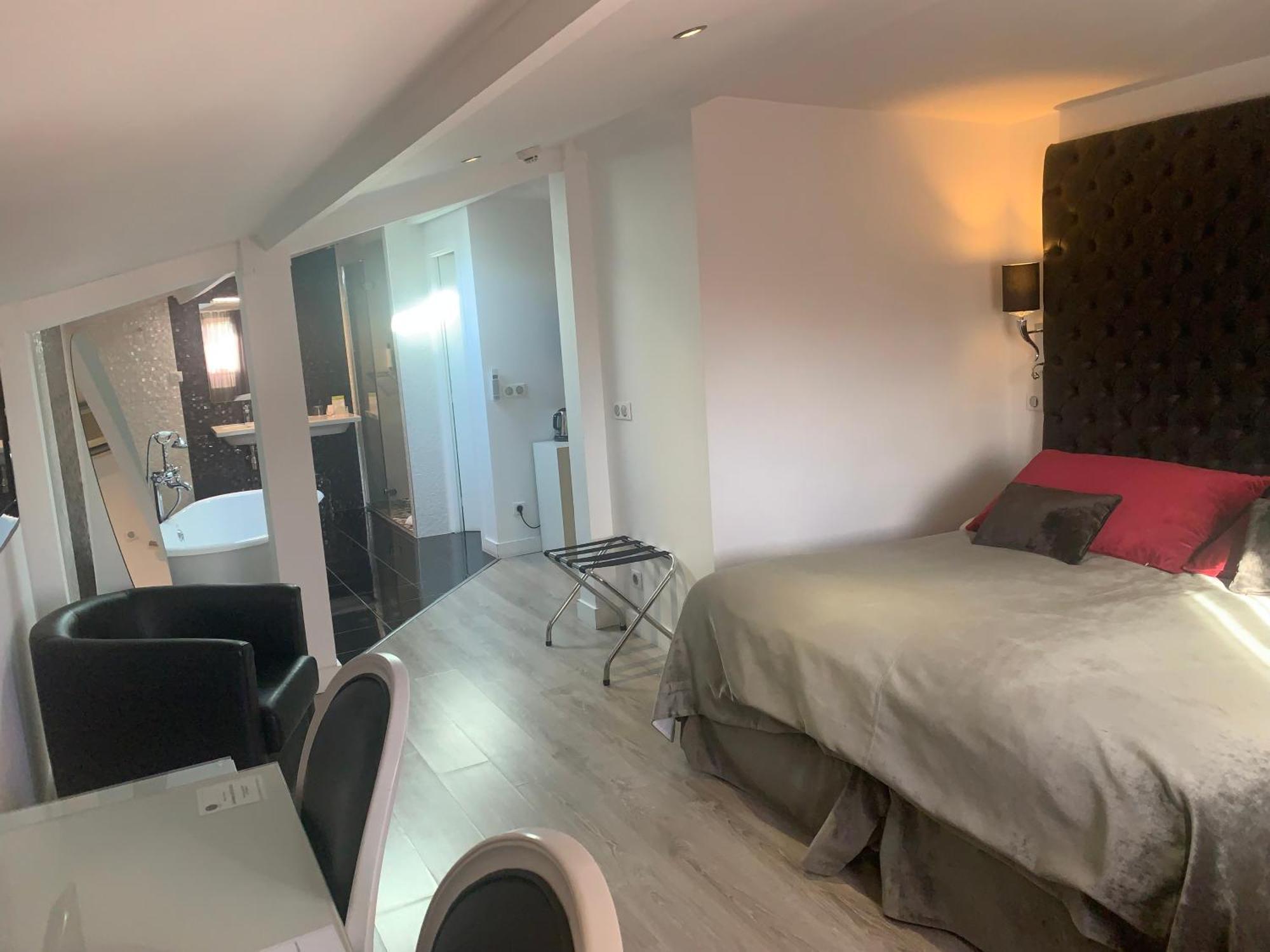 Hotel Les Criquets Restaurant Blanquefort (Gironde)