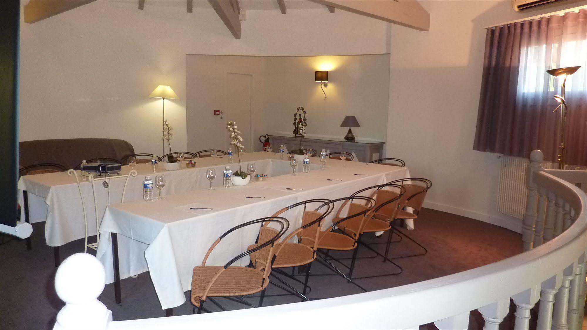 Les Criquets Restaurant